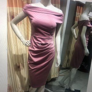 Elegant dress with a unique color